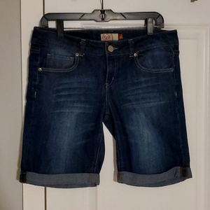 SO Denim shorts - Juniors‎ size 11